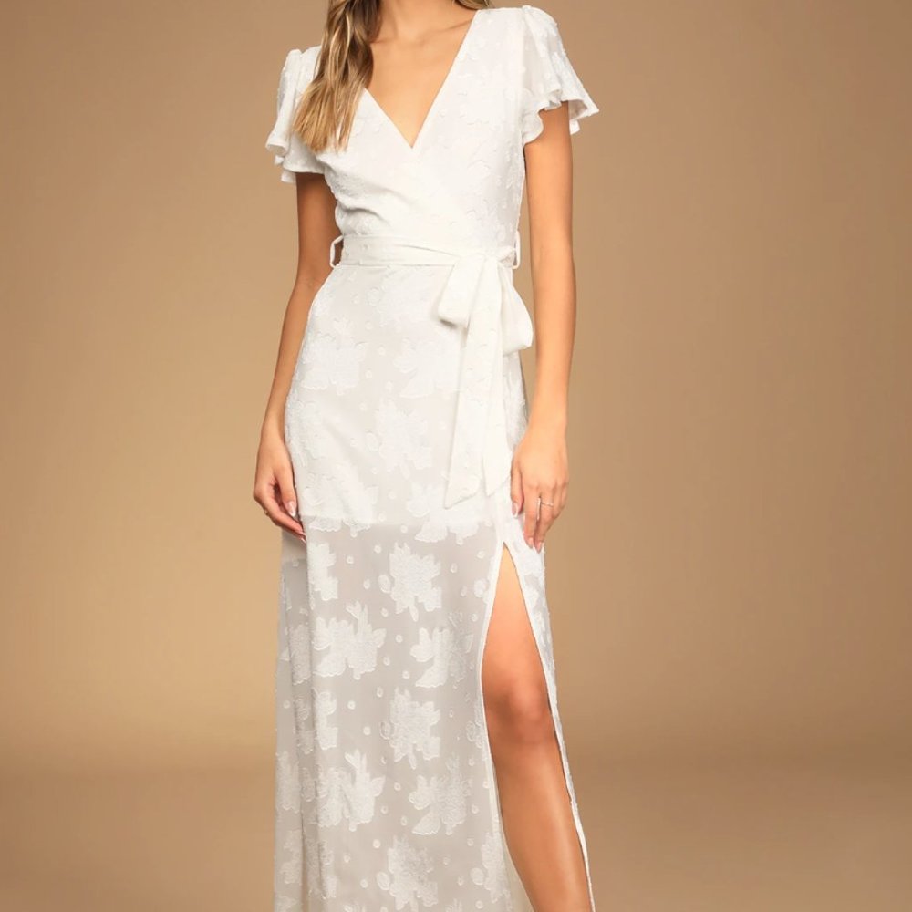 Compelling Love White Jacquard Short Sleeve Maxi Dress